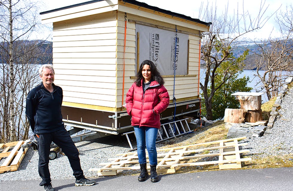 Til nett, kiosk fosse bratte med sigmund og nahid RGB