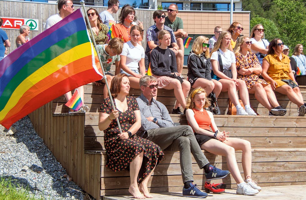 VELLUKKA ARRANGEMENT: Svært mange deltok i markeringa av Samnanger Pride i fjor. No planlegg komiteen ei ny feiring av skeiv kjærleik i slutten av juni. 