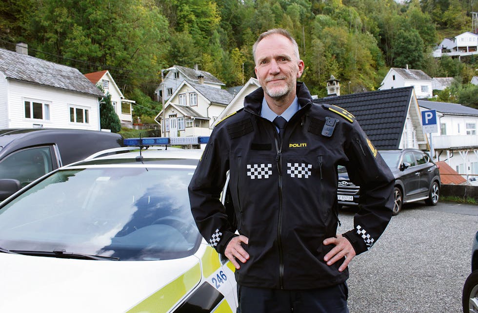 VÅPENAMNESTI:  Politioverbetjent Anders Opsal i Kvam, Samnanger og Tysnes politistasjonsdistrikt oppmodar samningar som har ulovlege våpen om å levera dei til politiet før 1. juni. 