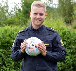 POSITIV: Fotball og rettferd står høgt på lista til Magnus Fivelsdal Pedersen. Det å ha ei positiv innstilling til ting og fokusera på det ein er god på, er avgjerande for gode resultata meiner han.