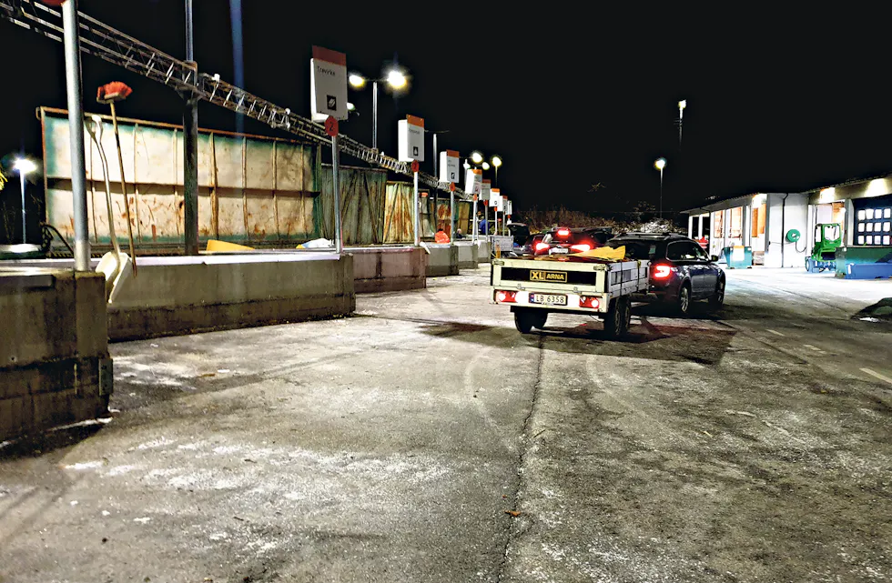 NÅR IKKJE MÅLGRUPPA: Tanken med søndagsopen gjenvinningsstasjon var å gje eit tilbod til hyttefolk i Samnanger og på Kvamskogen. Tilbodet har ikkje fungert heilt etter planen.