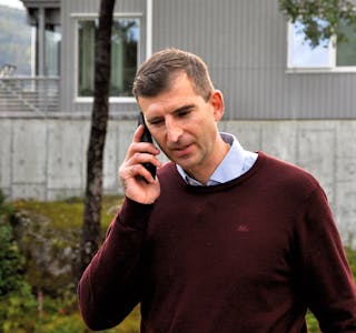 POSITIVT: Økonomisjef Karl Viken  kan gle seg over at Samnanger kommune fekk eit nytt år med overskot i fjor. 
