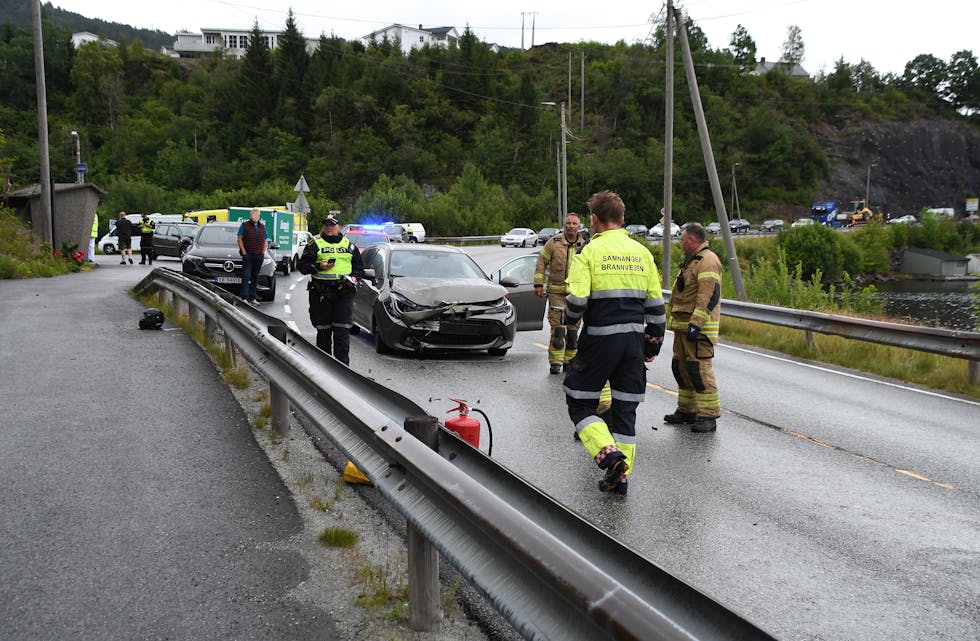 I RETTEN: Ein mann i 20-åra er tiltalt for å ha køyrd på to personar ved Nordbygda grendahus i fjor sommar.