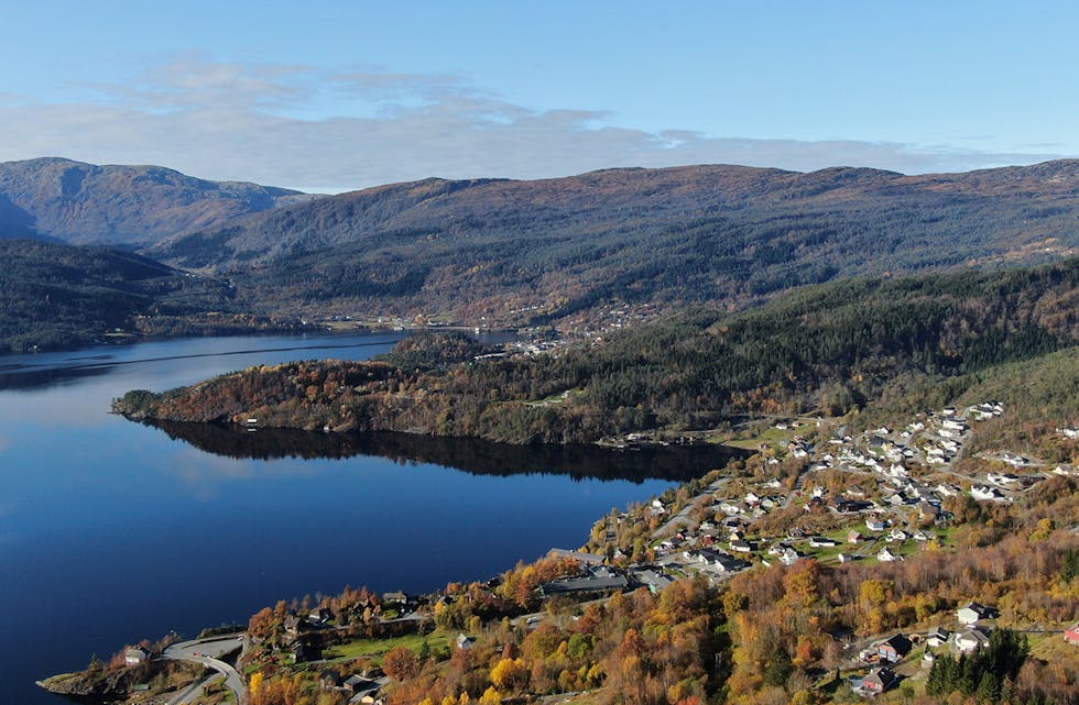 MANGE SAL: Sjå liste over eigedommar som blei overdregne i desember i Samnanger.