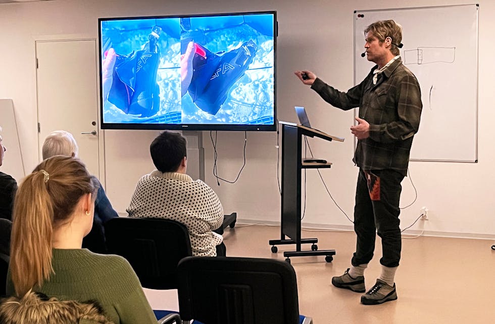 EKSTREMOPPLEVING: AK Teigland delte stort og smått frå verdsrekordforsøket til Sydpolen.