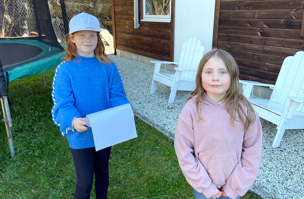 IVRIGE JENTER: Vilde og Elise Espelid syntest det var veldig kjekt å vera med i påskeløypa.