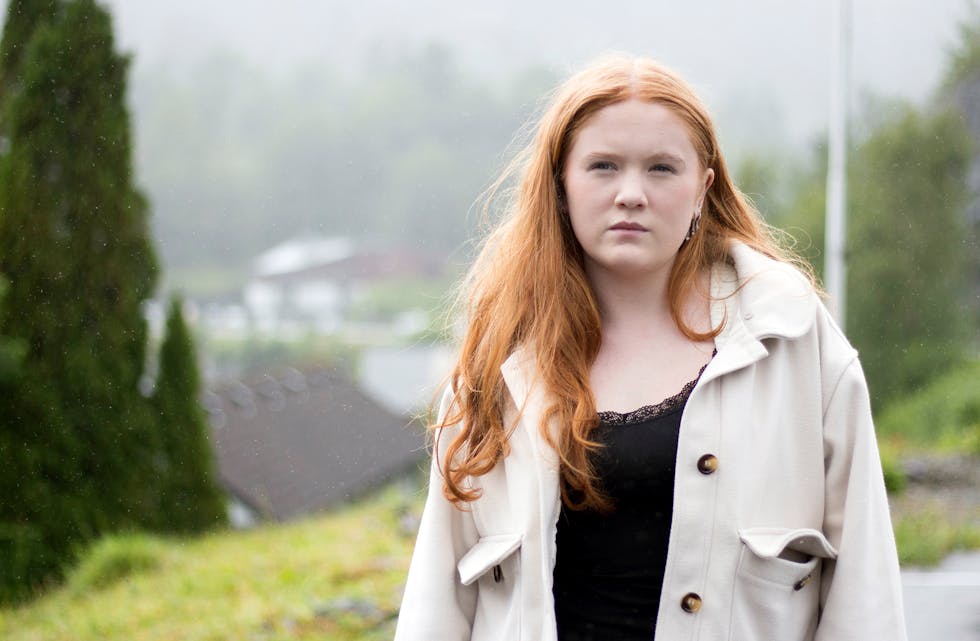 BETRE MED BJØRKHEIM: Nestleiar i ungdomsrådet, Julia Steinsland-Hauge, meiner eit fritidstilbod for ungdom heilt i sentrum av Samnanger vil vera den beste løysinga. – Me tenkjer på ungdommen i framtida, seier ho.