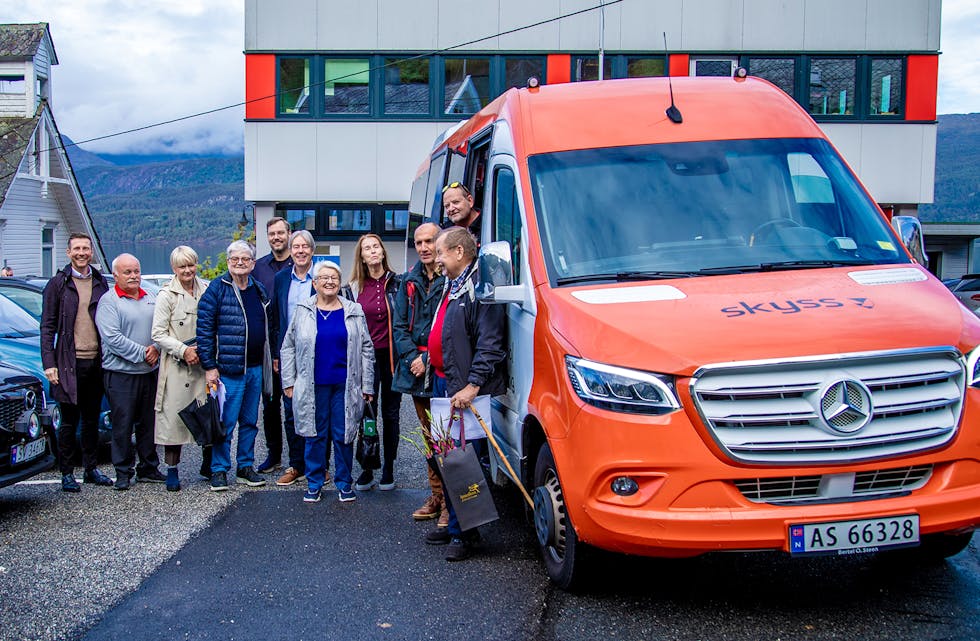 KAN VERA OVER: I september i fjor køyrde Skyss jomfruturen med den nye bestillingsbussen i Samnanger etter at kommunestyret hadde gjeve eit økonomisk bidrag på inntil to millionar kroner.
No meiner rådmannen at ordninga er så dyr at ho bør avviklast.