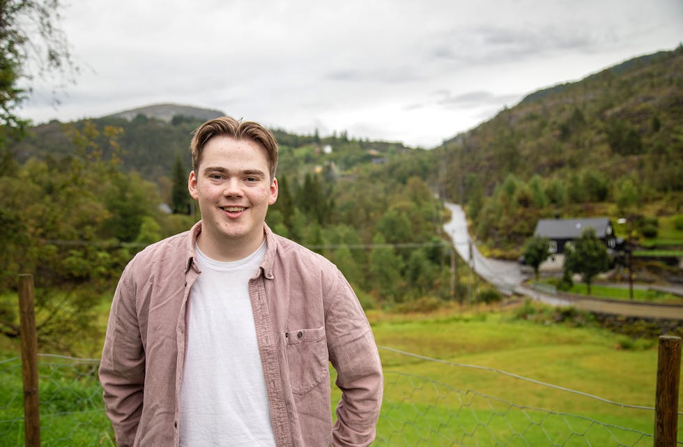 TRAVEL: Tor Østvik Petersen går på påbygg på Årstad vidaregåande skule. Snart kan han ha ein jobb på si – om valet går bra for MDG.