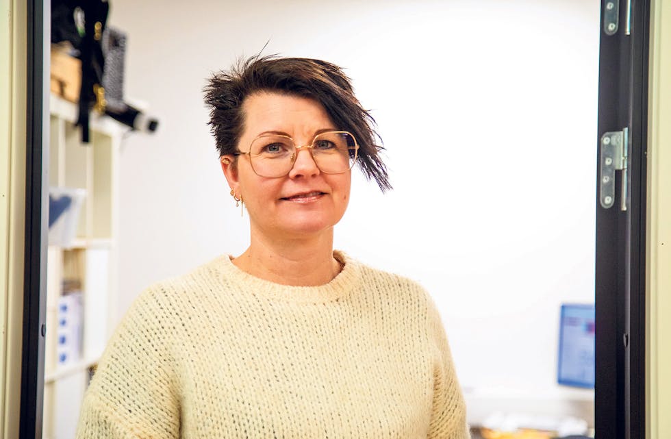 NØGD: Dagleg leiar for frivillig-sentralen, Anja Elisabeth Gjerde Markhus, fortel at heile 18 personar hadde lyst å jobba i ungdomsklubben. No er ungdommane alt i arbeid.