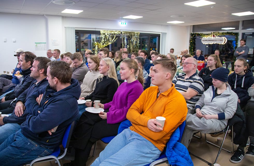 PÅ JAKT ETTER MOGLEGHEITER: 32 unge vaksne hadde meldt seg på jobbmessa. 22. desember for å høyra kva lokale bedrifter arbeider med, og kva tilsette dei treng.