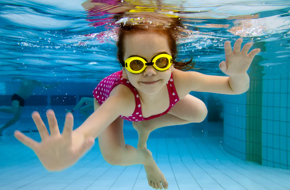 MEIR TIL AKTIVITETAR: Ei auke i satsane gjer det mogleg for fritidskontaktane å finna på fleire kjekke ting i lag med brukarane, som til dømes å ta ein tur i symjehallen.