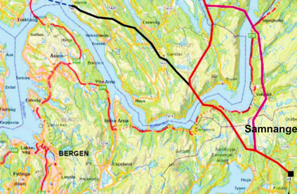 MOT NORDVEST: Statnett står fast på at dei ønskjer å byggja den nye høgspentlinja i ein av traséane som er vist på dette kartet. Det vil setja spor i mykje urørt natur.
