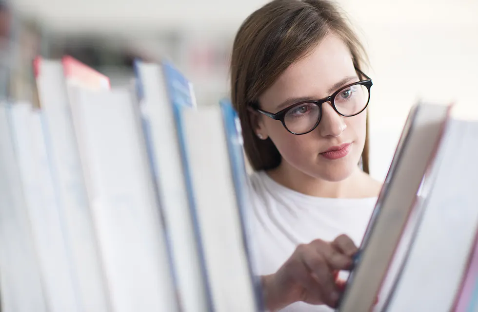 MÅ SATSA PÅ BIBLIOTEKET: Korleis står det til med skulebiblioteka? Ikkje særleg bra, meiner innsendarane av dette innlegget.